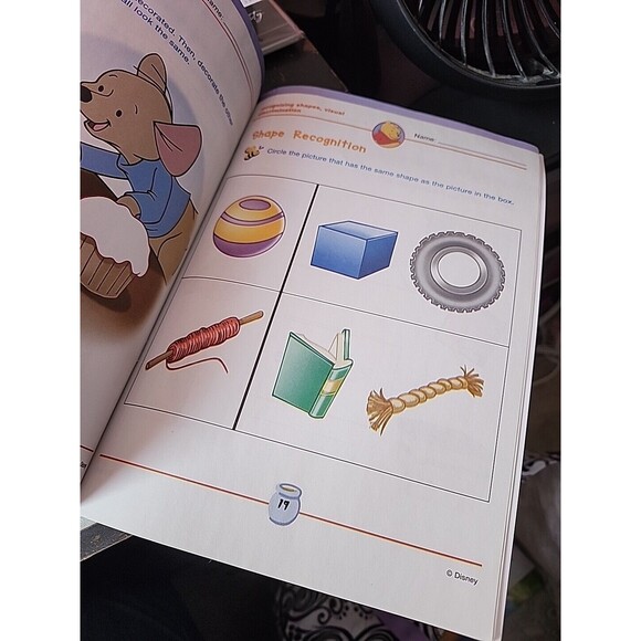 Disney Shapes And Sizes Activity Book 2017 Winnie The Pooh Children's Education - Picture 6 of 8